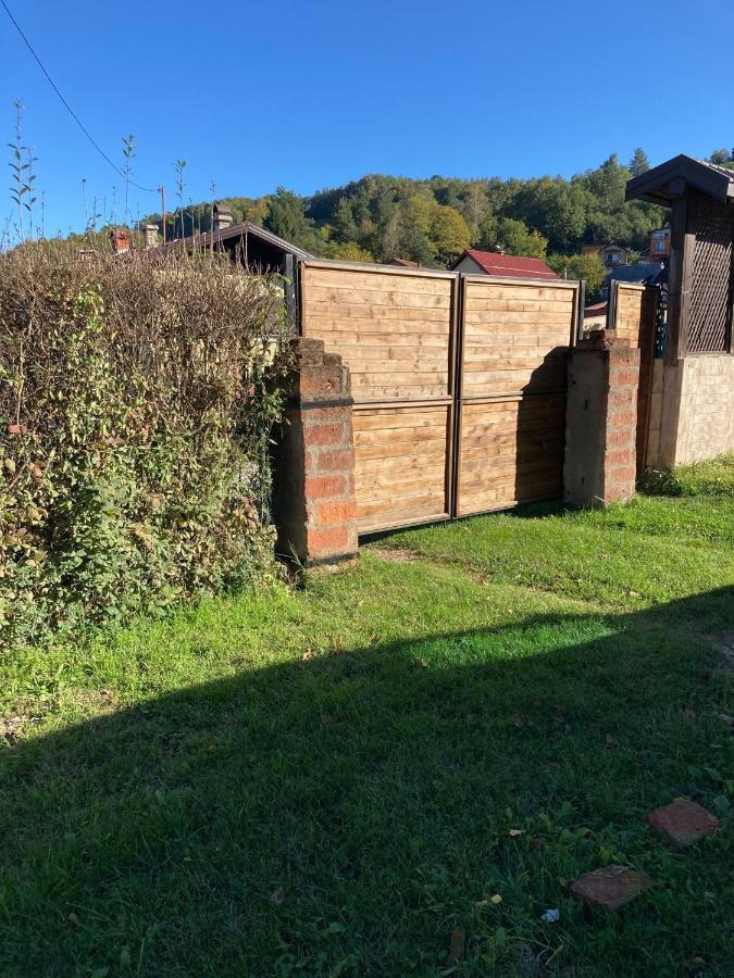 Holiday Home Tunnel Ravne Visoko Zewnętrze zdjęcie