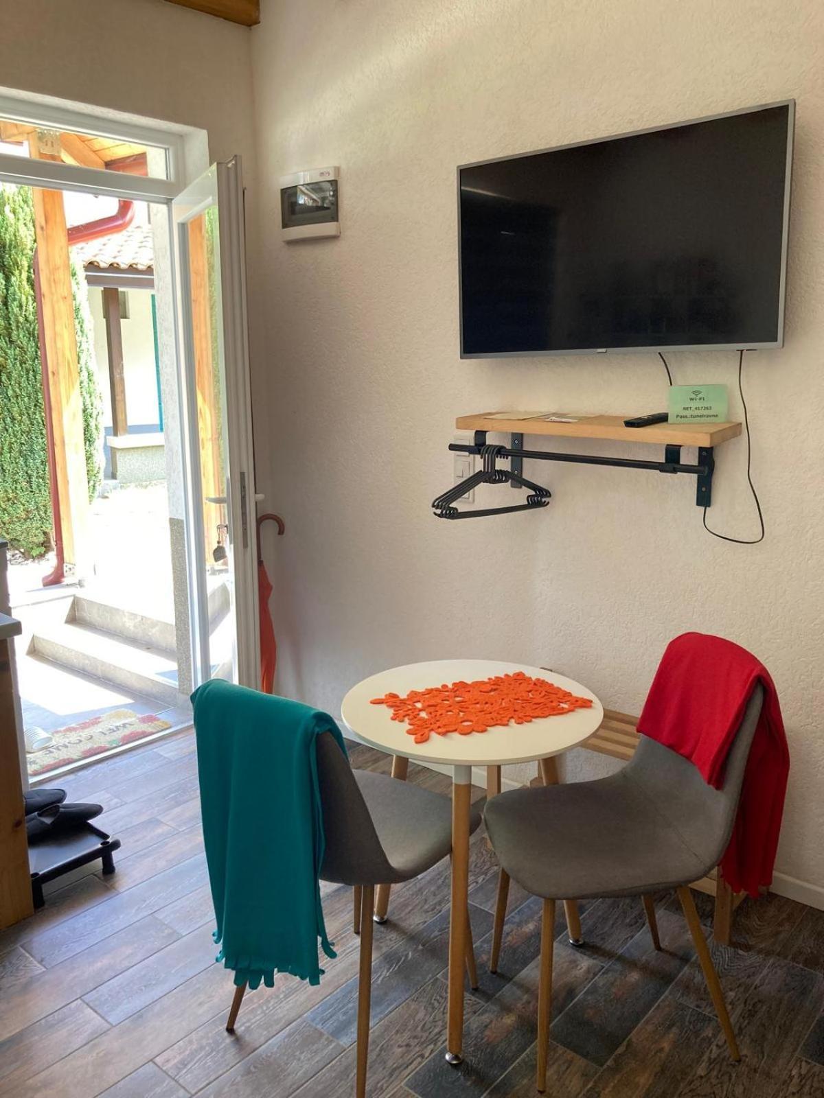 Holiday Home Tunnel Ravne Visoko Zewnętrze zdjęcie